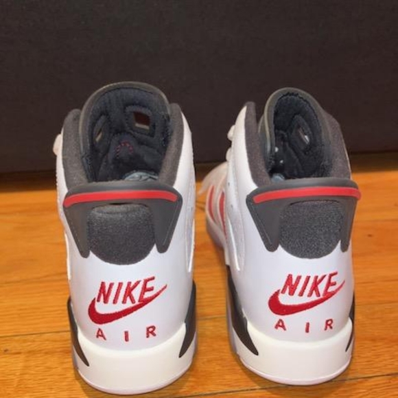 Air Jordan Carmine - Picture 4 of 4